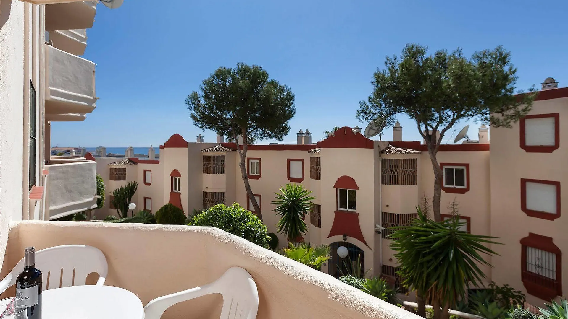 Aparthotel Crown Resorts Club Caronte Mijas
